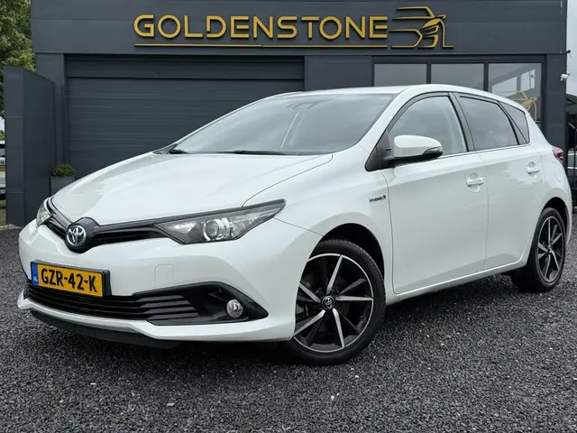 Toyota Auris 1.8 Hybrid Dynamic Go 2018 Hybride Benzine