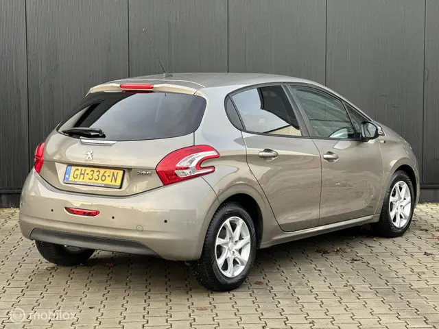 Peugeot 208 1.2 82PK STYLE | CRUISE | PDC | NAVI | 2015 Benzine 4