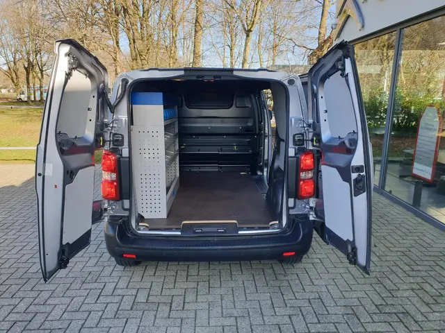 Citroën Jumpy 2.0 BlueHDI 120 M Worker 2020 Diesel 14