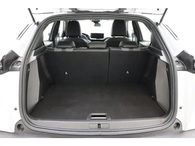 Peugeot 2008 1.2 Allure 2024 Benzine 13