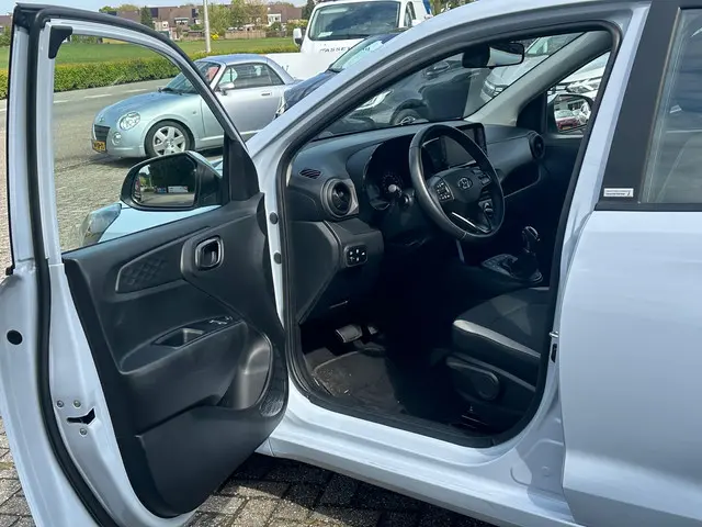 Hyundai i10 1.0 Comfort 5-zits 2020 Benzine 14
