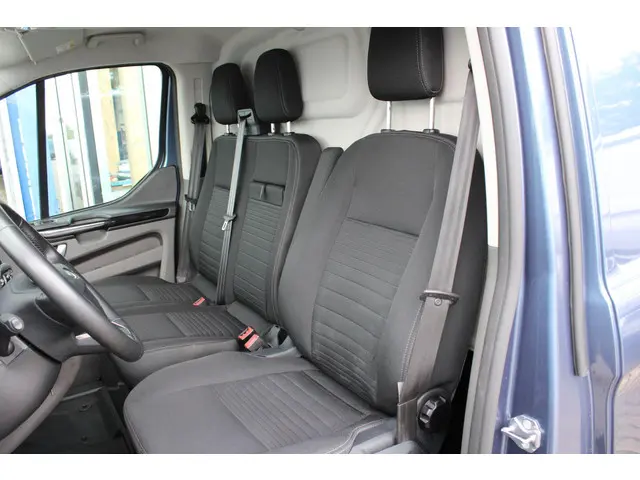 Ford Transit Custom 300 2.0 TDCI L1H1 Limited 2023 Diesel 9