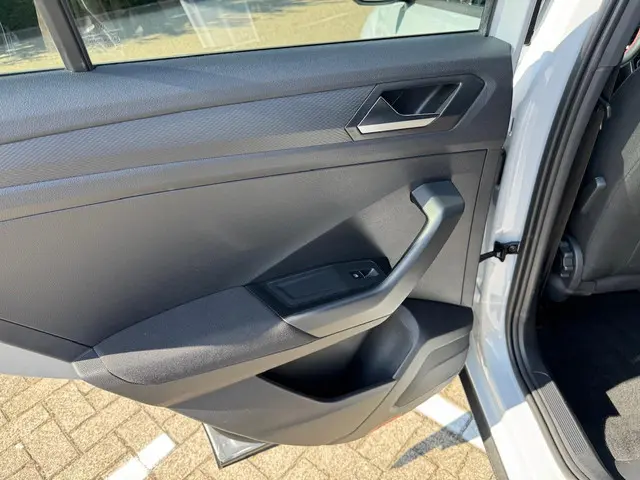 Volkswagen T-Roc 1.5 TSI Sport 2021 Benzine 18