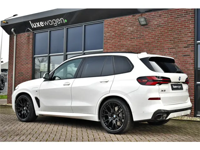 BMW X5 xDrive50e M-Sport 2023 Hybride Benzine 6