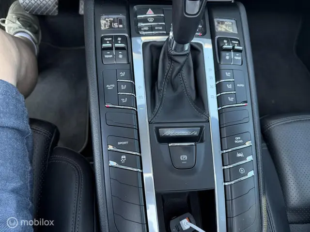 Porsche Macan 2.0 2017 Benzine 8