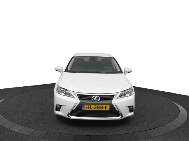 Lexus CT 200h 25th Edition 2015 Hybride Benzine 16