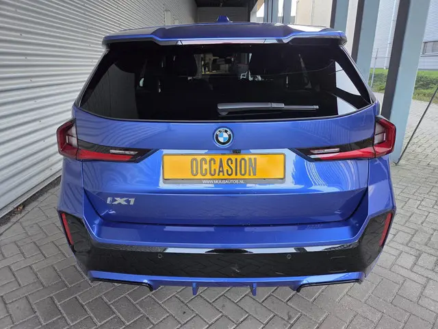 BMW iX1 xDrive30 Launch Edition 67 kWh 2023 Elektrisch 12