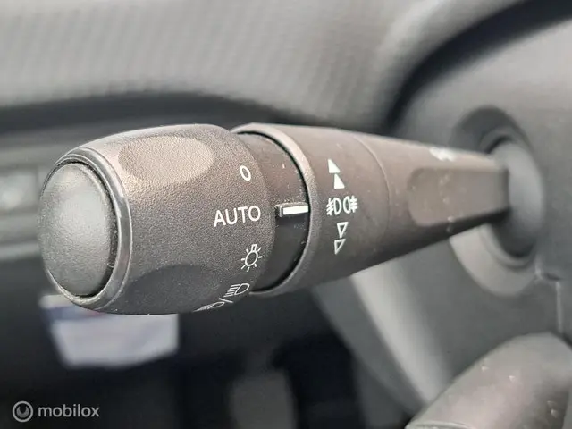 Peugeot 208 1.2 PureTech Signature 2019 Benzine 27