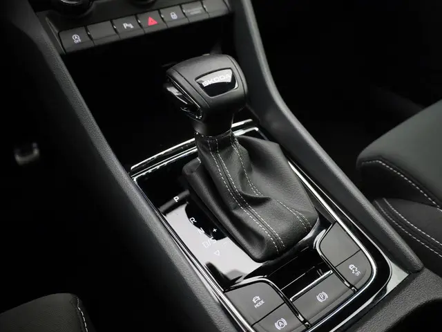 Škoda Karoq 1.5TSI/150PK ACT Sportline DSG 2025 Benzine 15