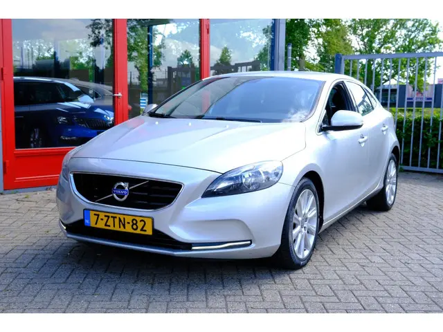 Volvo V40 1.6 T2 Summum Navi|Leder|Clima|LMV 2015 Benzine 28