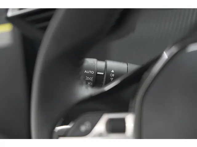 Peugeot 208 PureTech 100 Allure 2024 Benzine 29