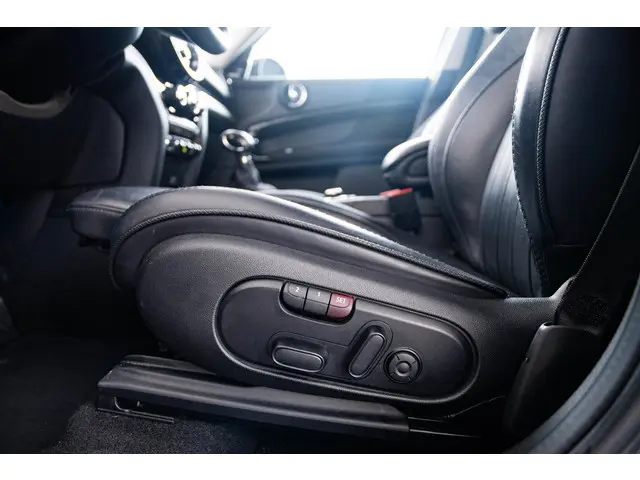 MINI Countryman Cooper S E ALL4 2022 Hybride Benzine 20