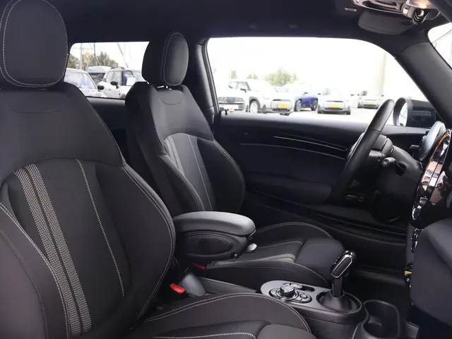 MINI Electric Mini Essential 33 kWh 2021 Elektrisch 10