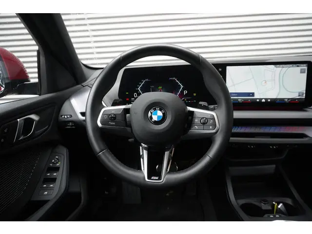 BMW 1 Serie 120 2025 Benzine 7