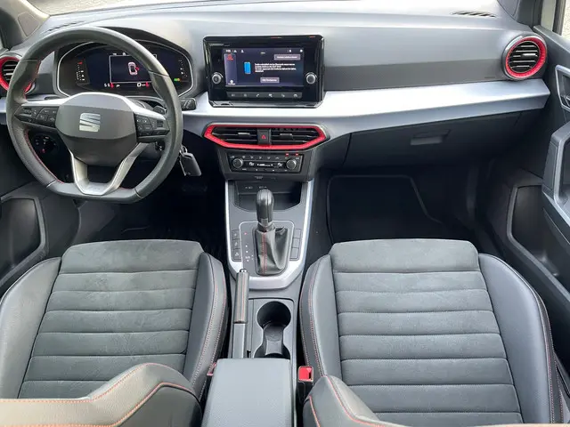 SEAT Arona 1.0 TSI FR Business Connect 2024 Benzine 21