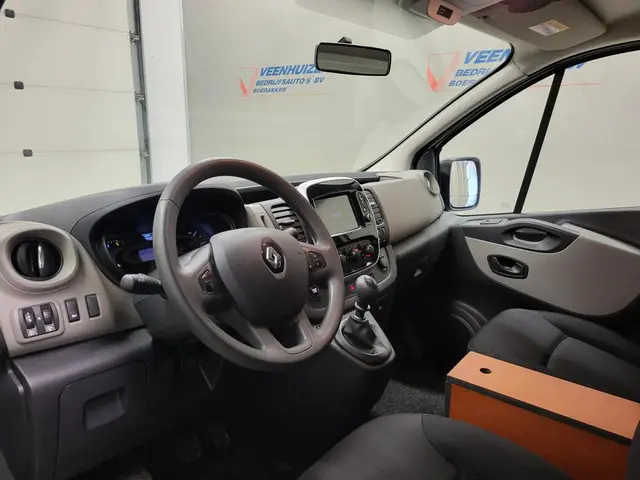 Renault Trafic 1.6dCi Trekhaak Euro 6! 2016 Diesel 4