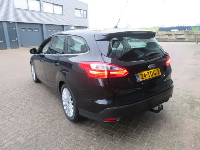 Ford Focus Wagon 1.6 EcoBoost Titanium 2012 Benzine 4