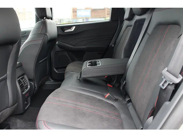 Ford Kuga 2.5 PHEV ST-Line X 2025 Hybride Benzine 37
