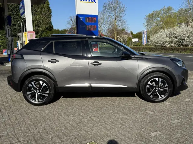 Peugeot 2008 1.2 PureTech GT-Line 2020 Benzine 8