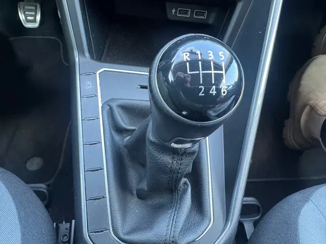 Volkswagen Polo 1.0 TSI R-Line 116 pk !!! 2018 Benzine 21