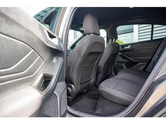 Ford Focus 1.0 EcoBoost Hybrid ST Line 2024 Benzine 10