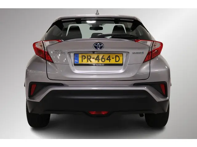 Toyota C-HR 1.8 Hybrid Dynamic, 2017 Hybride Benzine 4