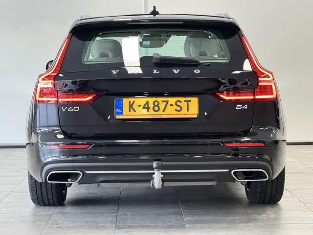 Volvo V60 2.0 B4 Inscription 2021 Benzine 33