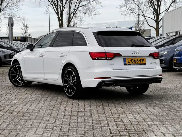 Audi A4 Avant 40 TFSI Design Pro Line Plus 2019 Benzine 8