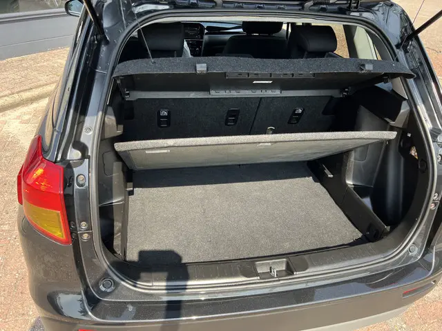Suzuki Vitara 1.6 Exclusive Automaat 2015 Benzine 36