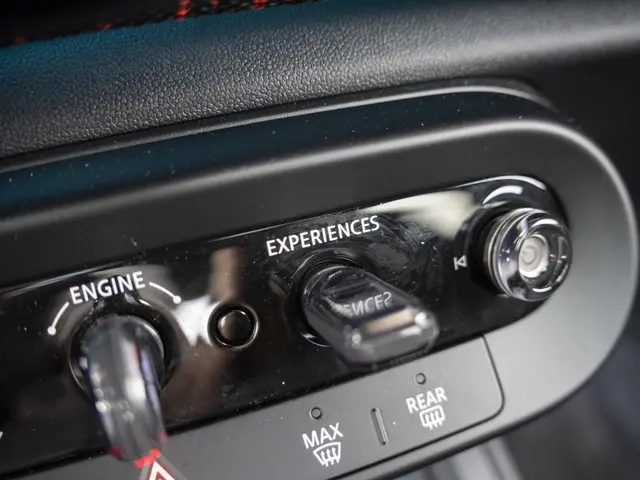 MINI Countryman C 2025 Benzine 18