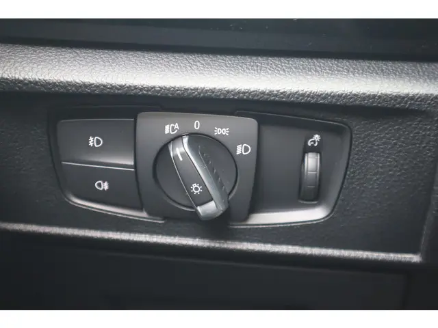 BMW 1 Serie 118i Business+ 2013 Benzine 29