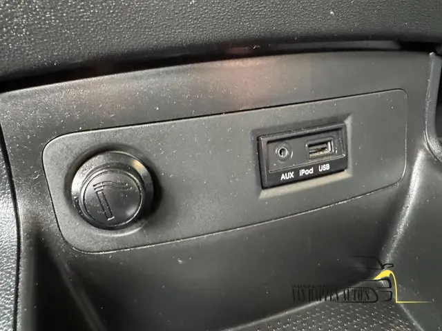 Hyundai i20 1.2i First Edition / APK 10-2026 2013 Benzine 18