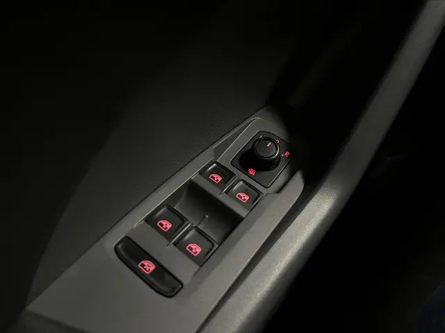 Volkswagen T-Cross 1.0 TSI Life 2021 Benzine 29