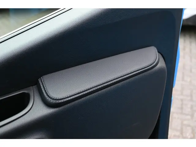 Mercedes-Benz Sprinter 319 CDI L3H2 2022 Diesel 19