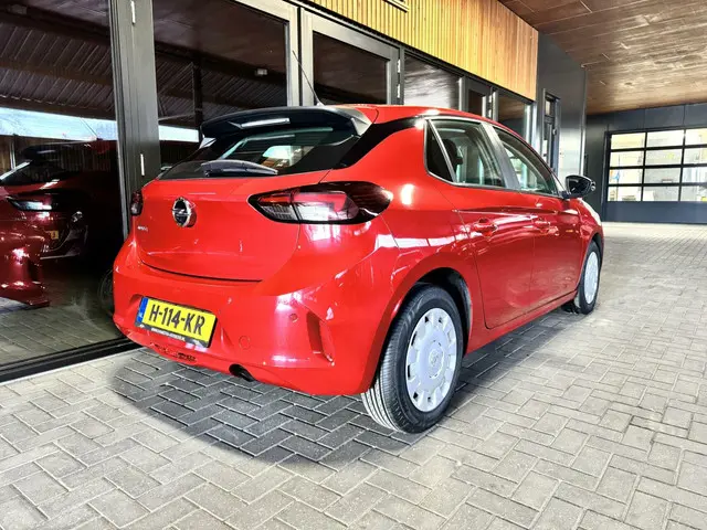 Opel Corsa 1.2 Edition rood 2020 Benzine 7