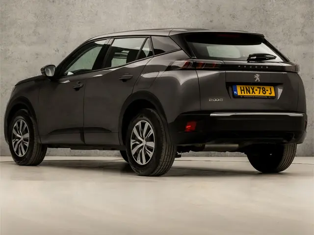 Peugeot 2008 1.2 PureTech Sport 2021 Benzine 3