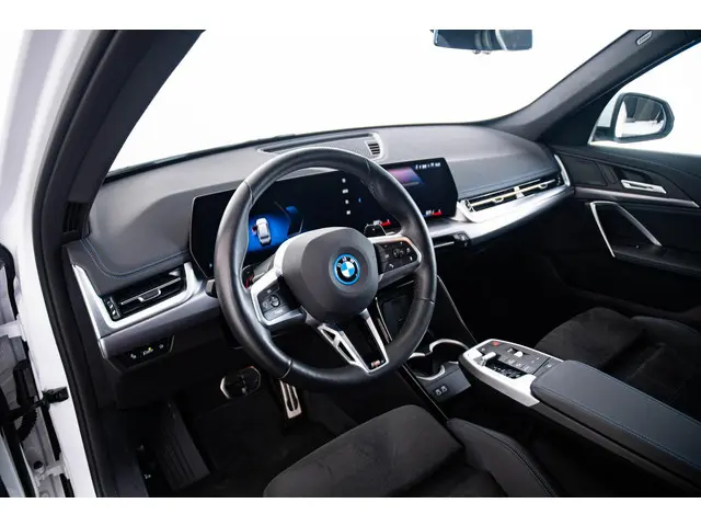 BMW X1 xDrive25e 2024 Hybride Benzine 31