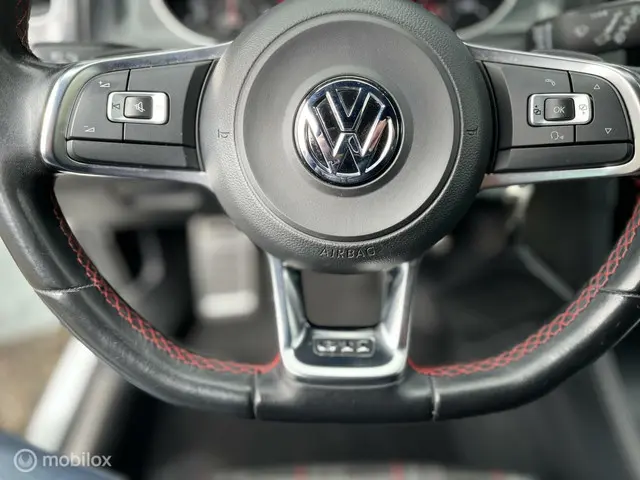 Volkswagen Golf GTI 2.0 TSI |GERESERVEERD 2016 Benzine 24
