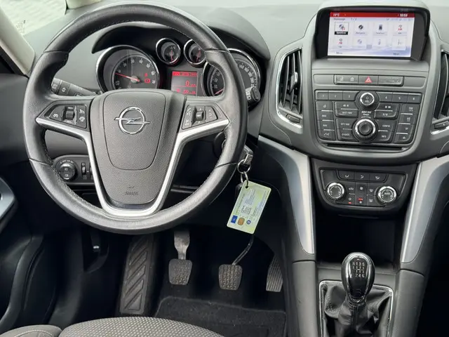 Opel Zafira Tourer 1.4 Design Edition 7p. 2014 Benzine 10