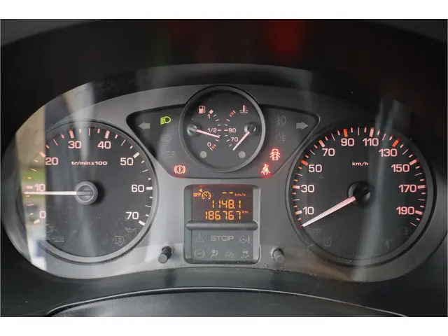 Peugeot Partner 120 1.6 HDi 75 L1 XR 3 zits 2015 Diesel 16