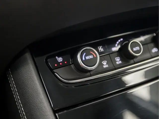 Opel Grandland X 1.2 Turbo Sport 2019 Benzine 10