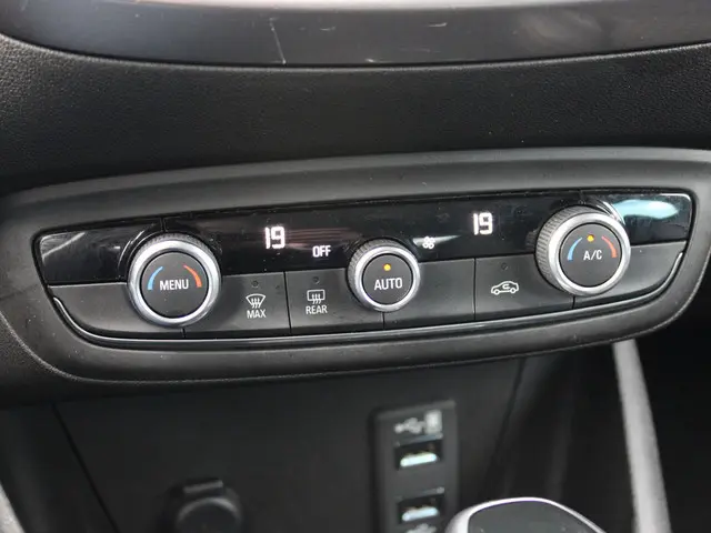 Opel Crossland X 1.2 Turbo Innovation 2019 Benzine 22