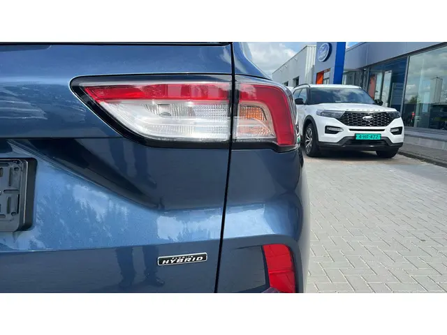 Ford Kuga 2.5 PHEV Titanium 2024 Hybride Benzine 13