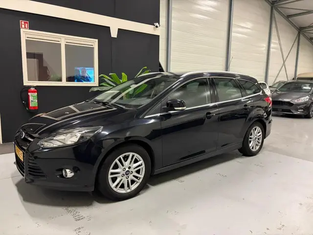 Ford Focus Wagon 1.0 EcoBoost Titanium 2012 Benzine