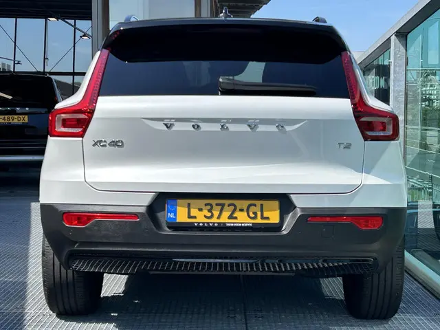 Volvo XC40 1.5 T2 R-Design 2021 Benzine 6
