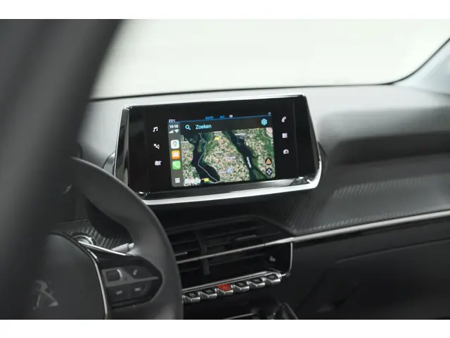 Peugeot 208 PureTech 100 Allure Pack 2023 Benzine 47