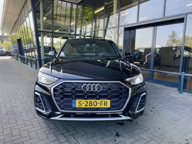 Audi Q5 40 TFSI S edition 2023 Hybride Benzine 31