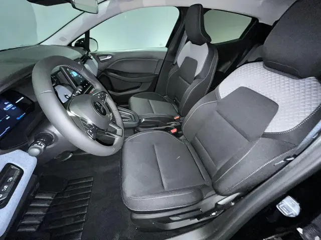 Mitsubishi Colt 1.6 HEV Intense 2026 Hybride Benzine 7