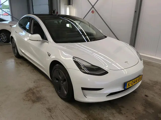 Tesla Model 3 Range Plus 2020 Elektrisch 3