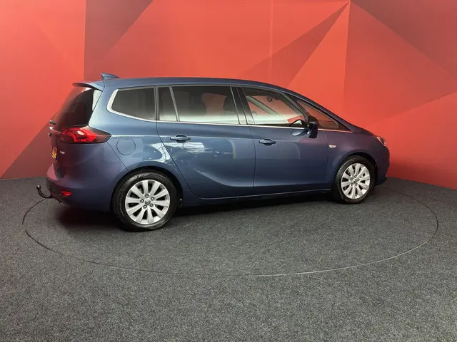 Opel Zafira 1.4 Turbo Business Executive 2017 Benzine 18